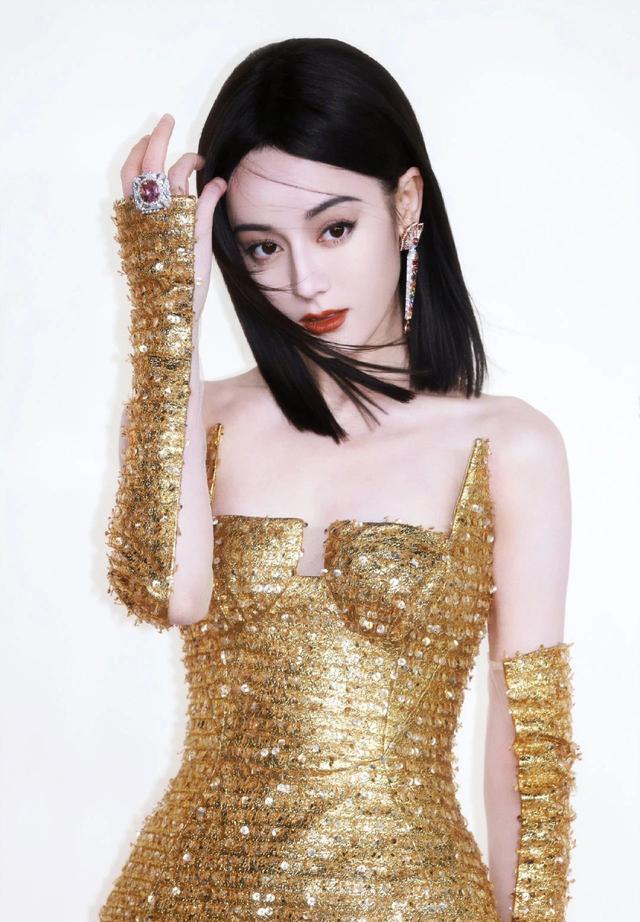 迪丽热巴魅力瞬间